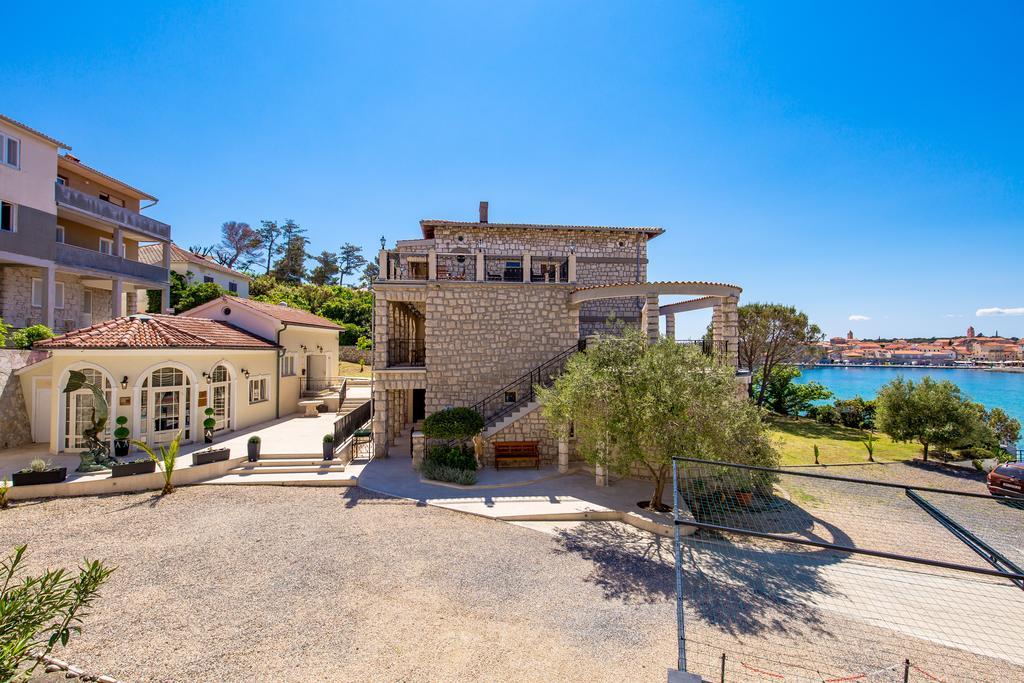 Villas Arbia - Margita Beach Hotel Banjol Exterior photo